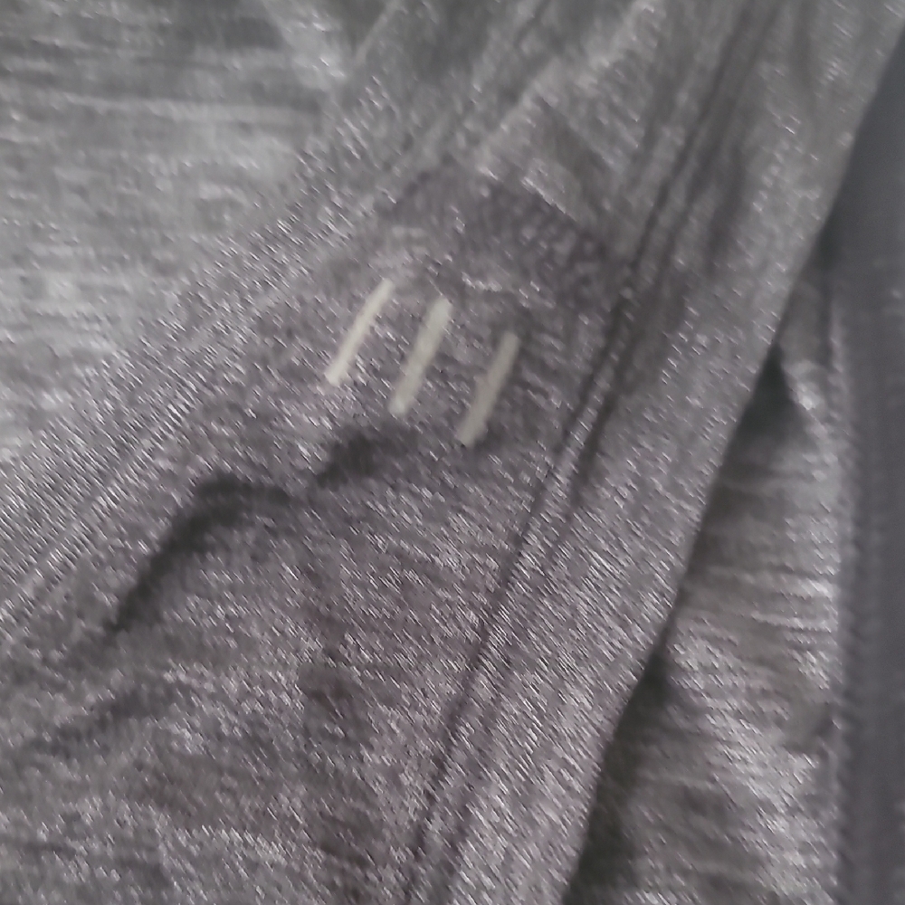 Men's Gray Lululemon Gray Sleeveless Fitness Moisture Wicking Gym Shirt - Picture 2 of 5